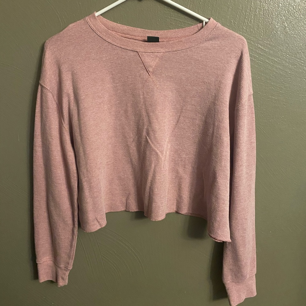 Woman’s cropped pink wild fable sweater type top